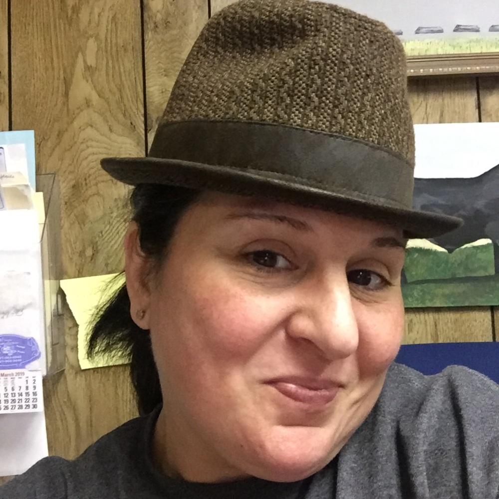 Meet your Posher, April